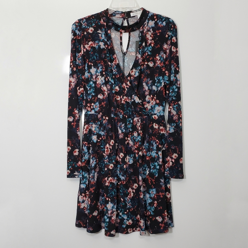 BCBGeneration Mock Neck V Neckline Dress Floral M
